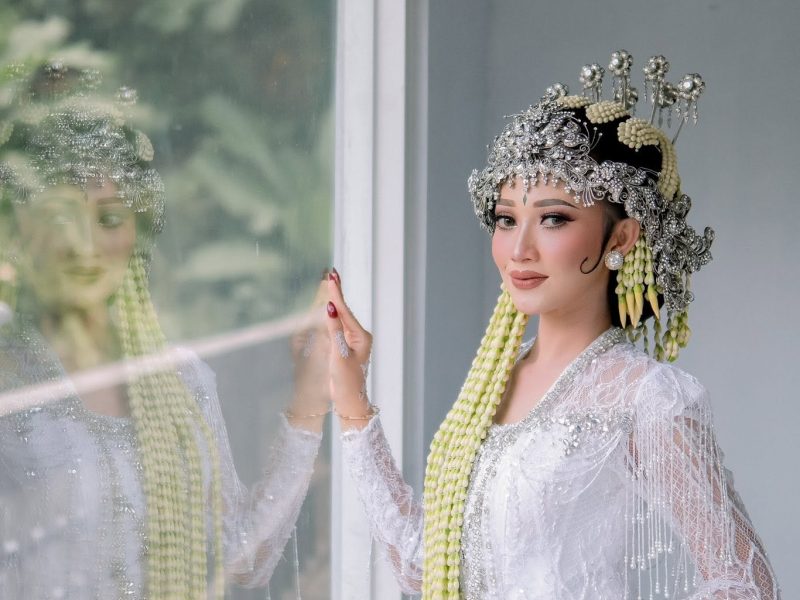Tampil cantik dan elegant
